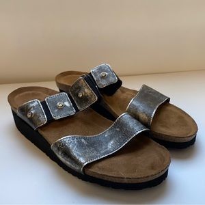 Naot Ashley Sandal in Metallic Leather Size 37